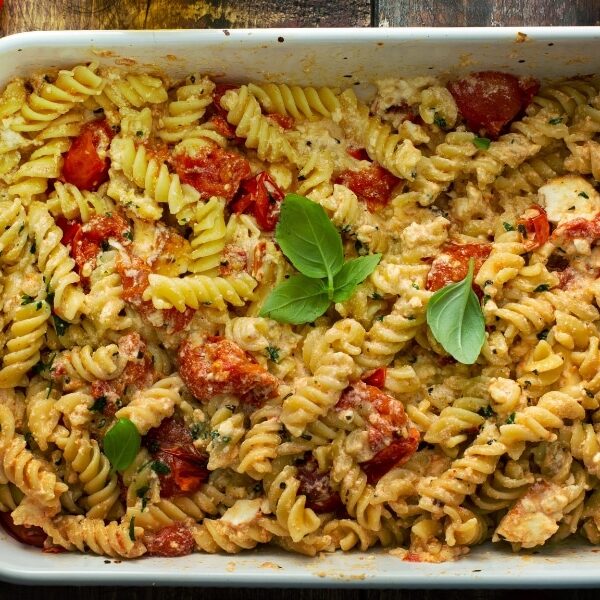 Descubre mi deliciosa receta de pasta feta con tomates cherry: ¡un viaje culinario a Francia para toda la familia!